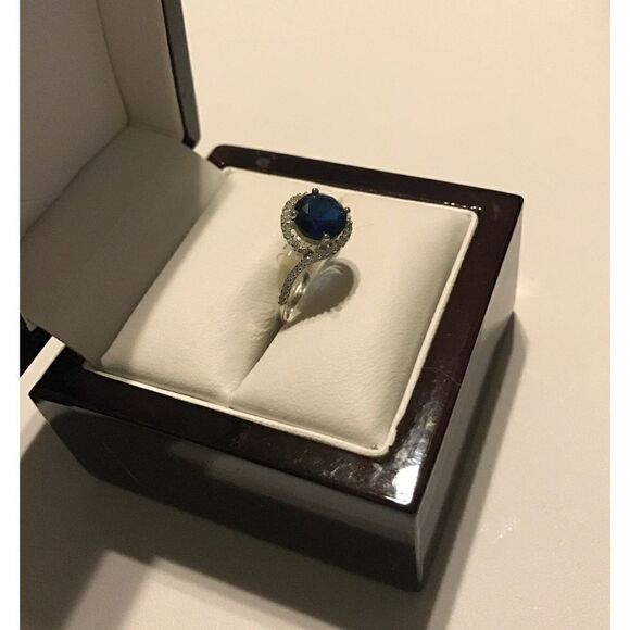 2 Ct. Halo Swirl Blue & White Sapphire Gemstone Ring Sz 8 - Picture 2 of 4